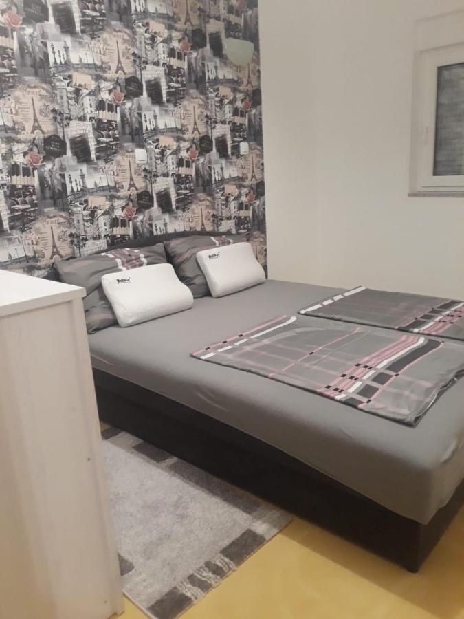 Gabi Apartment Паг Екстериор снимка
